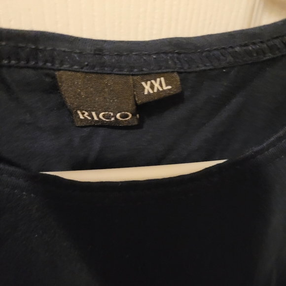 Tshirt - Picture 2 of 2